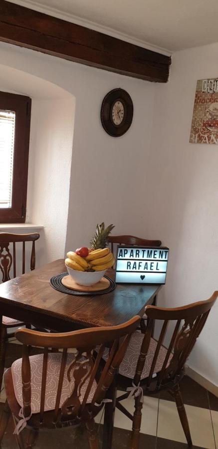 Apartment Rafael セニ エクステリア 写真