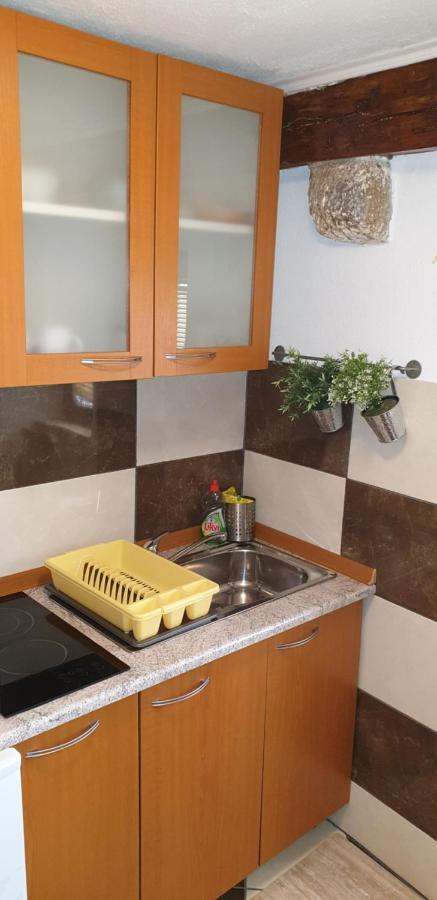 Apartment Rafael セニ エクステリア 写真